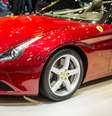 A Ferrari apresentou pela primeira vez a California T, durante o primeiro dia de imprensa do Salão do Automóvel de Genebra  Foto: AFP