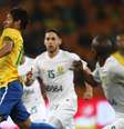 <p>Neymar deixou o Soccer City sem falar com jornalistas</p>  Foto: Mowa Press