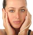Boa pedida para as mulheres que desejam aproveitar o seu dia em grande estilo, tratamentos estéticos feitos à base de metais e pedras preciosas facilitam a busca pela pele perfeita   Foto: Shutterstock