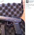 Usuário procura trocar sua Glock 22 por uma Glock 17, ambas do calibre .40  Foto: Facebook / Reprodução