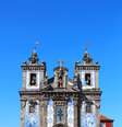 Igreja de Santo Ildefonso - Portugal é conhecido por seus azulejos e na cidade do Porto é possível encontrar diversas edificações onde eles são marcantes  Foto: Shutterstock
