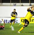 Leandro Damião fez um dos gols da vitória santista nesta quinta  Foto: Helio Suenaga / Gazeta Press
