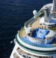 O simulador de surfe FlowRider, presente em outros navios, foi incluso na embarcação  Foto: Royal Caribbean International/Divulgação