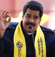 Presidente Nicolás Maduro discursa para agentes de saúde durante cerimônia de graduação de médicos no Palácio Miraflores, em Caracas, em 10 de março  Foto: Reuters