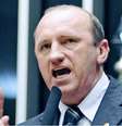 <p>Neri Geller teria vendido lotes de assentamento para financiar campanha</p>  Foto: Facebook / Reprodução
