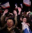 Um mar de bandeiras tricolores russas inundou a praça de Lênin de Simferopol, capital da república separatista da Crimeia  Foto: AP