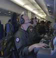 <p>Países de todo mundo colaboram com as buscas pelo avião desaparecido há mais de uma semana</p>  Foto: Reuters