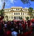 <p>Os 2 mil manifestantes do MTST que participam da marcha vêm de ao menos cinco ocupações diferentes na periferia da cidade</p>  Foto: Alan Morici / Terra