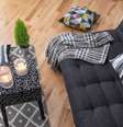 O espaço tem que ser aconchegante e confortável. Futon, velas, aromatizadores e tapete ajudam a dar um tom mais receptivo ao ambiente, segundo a arquiteta Sabrina Baukelmann Matar. Informações: (11) 5521-2592  Foto: Shutterstock