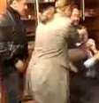 <p>Os deputados invadiram a sala de Oleksandr Panteleymonov e empurraram o diretor contra uma mesa</p>  Foto: BBC News Brasil