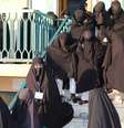 Uma escola religiosa não registrada no norte do Afeganistão está sendo acusada de radicalizar milhares de mulheres muçulmanas  Foto: Malyar Sadeq Azad/ / BBC News Brasil
