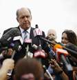 David Johnston, ministro da Defesa da Austrália, disse que o trabalho de buscas pelo Boeing 777 da Malaysia Airlines foi um "exercício logístico massivo"  Foto: Reuters