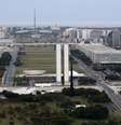 <p>Vista geral do Congresso Nacional, em Brasília, obtida em 20 de janeiro de 2014</p>  Foto: Ueslei Marcelino / Reuters