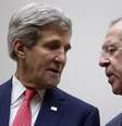 <p>Secretário de Estado dos EUA John Kerry, à esquerda, e chanceler da Rússia, Sergey Lavrov, em encontro nas Nações Unidas, em Genebra, Suíça, em 24 de novembro de 2013 </p>  Foto: AP