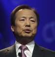 <p>Co-presidente-executivo da Sasmung, J.K. Shin j&aacute; sabe que continuar&aacute; liderando a divis&atilde;o de aparelhos m&oacute;veis da Samsung</p>  Foto: Steve Marcus / Reuters