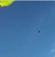 <p>Um paraquedista norueguês escapou por muito pouco de um meteorito que passou a poucos metros dele durante um salto</p>  Foto: YouTube/NRK / Reprodução