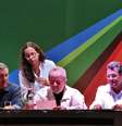 Lula ao lado do pré-candidato ao governo de São Paulo pelo PT, Alexandre Padilha, e do presidente do PT em São Paulo, Emídio de Souza  Foto: Vagner Magalhães / Terra