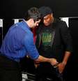 <p>Astro do MMA diz que não poderia desfilar de sunga no Fashion Rio</p>  Foto: AgNews