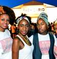 Jovens usavam camisetas com inscrição "esta é minha cor" em português e inglês  Foto: Daniel Ramalho / Terra