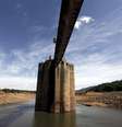 <p>Sistema Cantareira enfrenta a pior crise da história</p>  Foto: Paulo Whitaker / Reuters