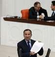 <p>Ministro da Justi&ccedil;a da Turquia, Bekir Bozdag discursa&nbsp;no Parlamento do pa&iacute;s durante um debate em Ancara, em 19 de mar&ccedil;o</p>  Foto: Reuters