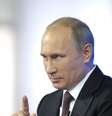 <p>Presidente Vladimir Putin,&nbsp;em uma apari&ccedil;&atilde;o na televis&atilde;o em Moscou, nesta quinta-feira,&nbsp;17 de abril</p>  Foto: Reuters