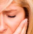 Quando deitamos o fluxo sanguíneo na cabeça aumenta, aumentando a pressão na polpa e piorando a dor de dente  Foto: Shutterstock