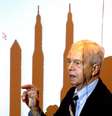 John Cornelius Houbolt é conhecido por suas contribuições para o sucesso da missão que pousou na Lua   Foto: AP