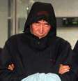 <p>Controladores disseram ao capitão Lee Joon-seok, de 69 anos, para "resolver qual seria a melhor forma de retirar os passageiros" </p>  Foto: AP