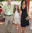 <p>Mark Shand, que aparece nesta foto ao lado da filha e da esposa, morreu aos 62 anos após sofrer uma queda</p>  Foto: Getty Images 