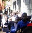  Desde o fechamento do abrigo para haitianos em Brasileia, no Acre, no início deste mês, a igreja, que mantém um centro de acolhimento, vem recebendo uma quantidade muito superior ao que era comum  Foto: Alan Morici / Terra