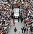 <p>Papa Francisco chega para a canonização dos dois papas</p>  Foto: Reuters