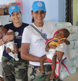 Solidariedade para todas as idades: assim que soube do terremoto, Claudia se prontificou a viajar para o Haiti. Três anos depois, foi premiada por sua coragem   Foto: Claudia da Luz / Divulgação