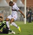 <p>Vanderlei, 31 anos, é um dos alvos para substituir Aranha</p>  Foto: Marcelo Pereira / Terra