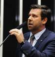 <p>Carlos Sampaio afirmou que relatório paralelo será apresentado no mesmo dia da votação do relatório oficial</p>  Foto: Gustavo Lima / Agência Câmara
