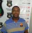 Leandro Emílio Silva Soares tem passagens pela polícia por envolvimento com drogas e furto  Foto: Polícia Civil SC / Divulgação