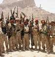<p>Soldados no exército iemenita posam para foto com armas capturadas de militantes da Al Qaeda</p><p> </p>  Foto: Reuters