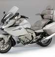 <p>Disponível na cor branca, a BMW K 1600 GLT Exclusive 2014 tem preço sugerido de R$ 124.500</p>  Foto: Divulgação