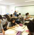 No CECA, o professor é treinado para entender melhor o aluno individualmente, criando uma maior proximidade com ele  Foto: Cris Torres-Seeduc/RJ / Divulgação