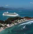 <p>Em Labadee os hóspedes podem experimentar a tirolesa que fica a 152 metros acima da península</p>  Foto: Royal Caribbean Internacional/Divulgação