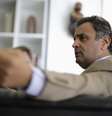<p>A&eacute;cio Neves (PSDB-MG) entrou com a&ccedil;&atilde;o para quebrar o sigilo de diversos usu&aacute;rios que utilizadam perfis que o citavam</p>  Foto: Ueslei Marcelino / Reuters