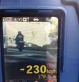 Policiais rodoviários não conseguiram acompanhar moto que estava a 230 km/h  Foto: PRF / Divulgação