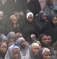 <p>Estudantes sequestradas s&atilde;o vistas em um local desconhecido nesta imagem&nbsp;retirada&nbsp;de um v&iacute;deo, sem data, divulgado pelo grupo rebelde islamita Boko Haram</p>  Foto: Reuters