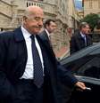<p>Joseph Safra, do Banco Safra, é o banqueiro mais rico do Brasil, com fortuna estimada em US$ 15,7 bilhões, segundo a revista americana Forbes</p>  Foto: AFP