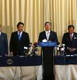 <p>O Ministro dos Transportes,&nbsp;Hishammuddin Hussein, fala em uma coletiva de imprensa em um hotel de Kuala Lumpur nesta quinta-feira. A busca por desaparecidos do avi&atilde;o da&nbsp;Mal&aacute;sia Airlines entra em nova fase</p>  Foto: Reuters