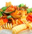 O molho da massa pode e deve ser incrementado, para ficar mais nutritivo e saboroso   Foto: Shutterstock