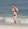 Letícia Spiller esteve nesta sexta-feira (16) na praia da Barra da Tijuca, no Rio de Janeiro  Foto: Dilson Silva / AgNews