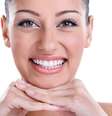 Para um sorriso ser classificado bom, deve-se observar os dentes, se a gengiva está no nível certo em relação aos lábios e se todos os elementos do rosto estão em harmonia  Foto: Shutterstock