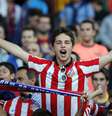 Torcida do Atlético de Madrid marca presença no Camp Nou  Foto: AP