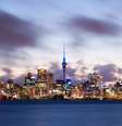 <p>Praias, arquitetura e cultura estão entre algumas das atrações de Auckland</p>  Foto: Shutterstock